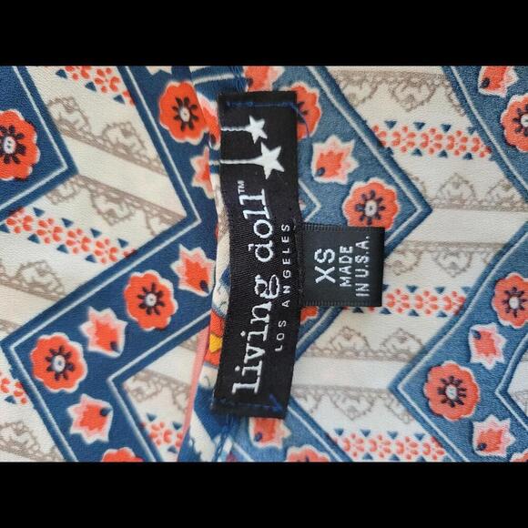 Living Doll XS Blue white red printed cropped tank top - Picture 3 of 5